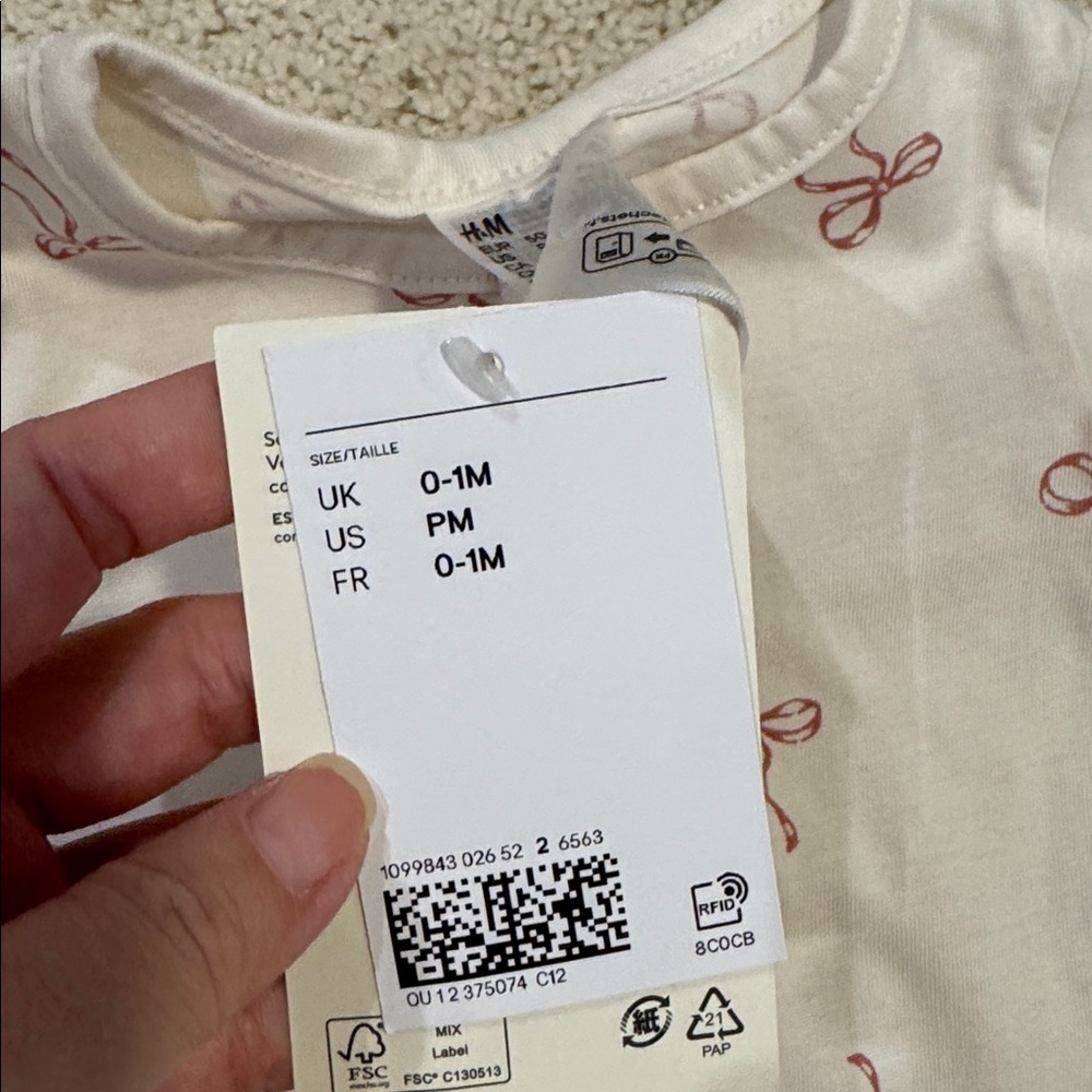 H&M Baby Onesie set - Picture 3 of 7